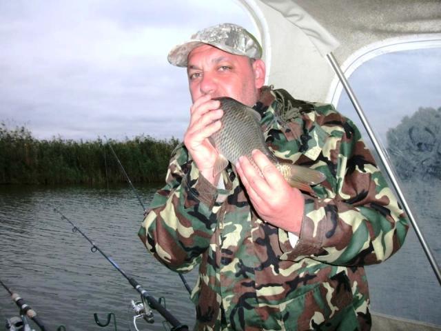 delta rosu 2012 - 527365.jpg